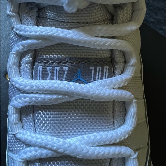 Nike Air Jordan 11 retro low cement mens sz10 - Picture 5 of 5